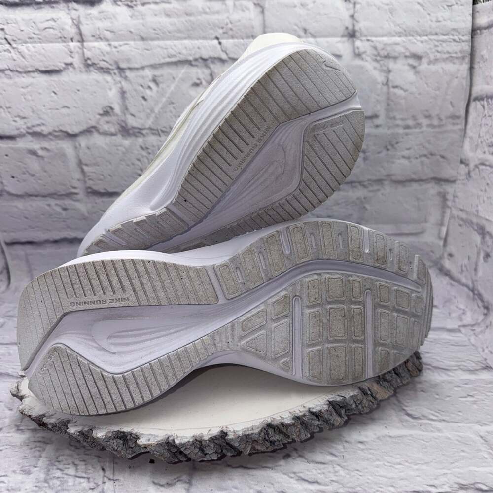 Nike Downshifter 14 Men’s Size 11.5 Running Shoes White IB1895-104 EUC - Picture 12 of 12